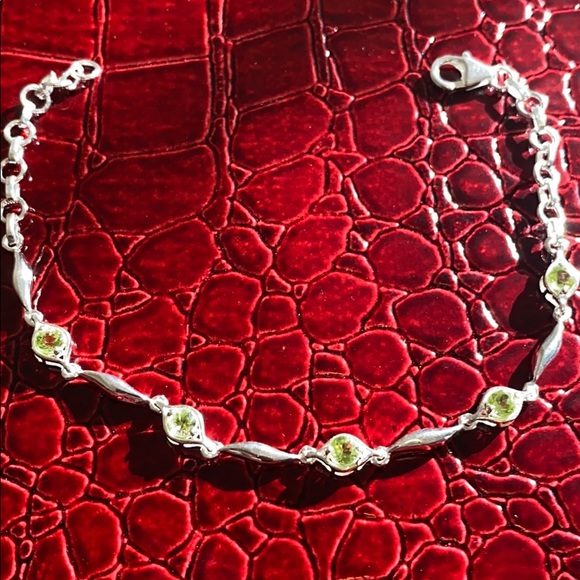 Peridot Bracelet - Picture 2 of 4
